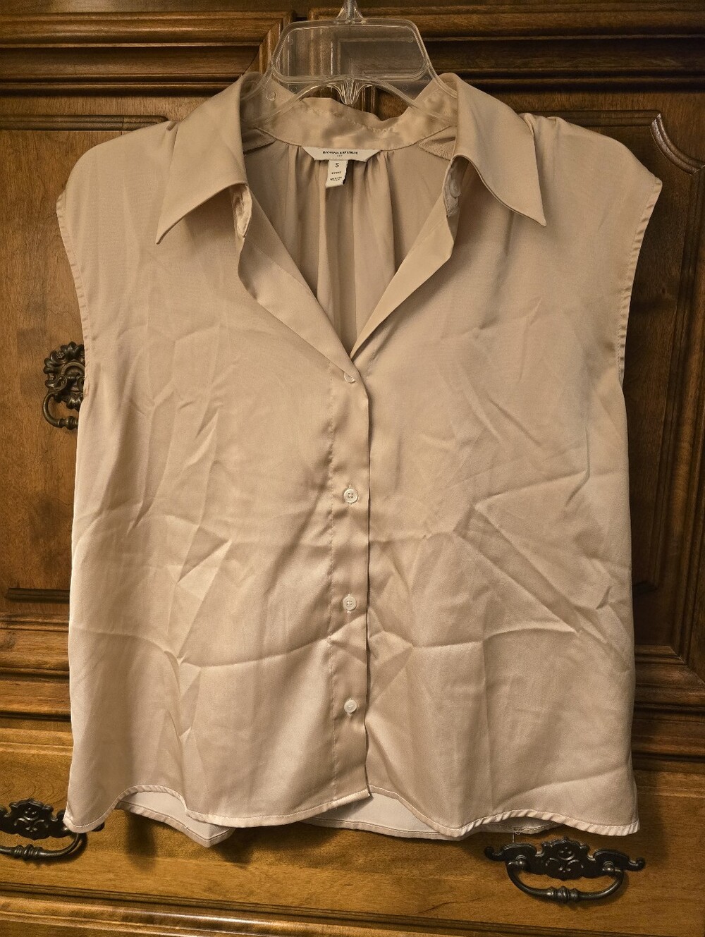 Banana Republic Champagne Satin Sleeveless Blouse